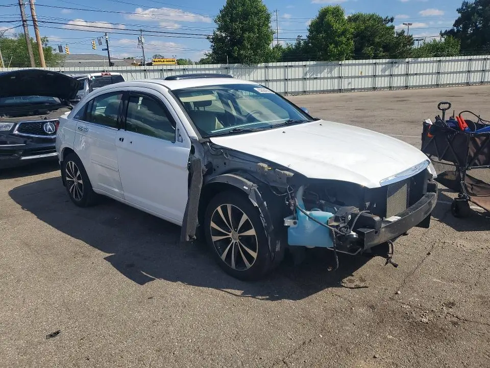 2011 CHRYSLER 200 LIMITED  