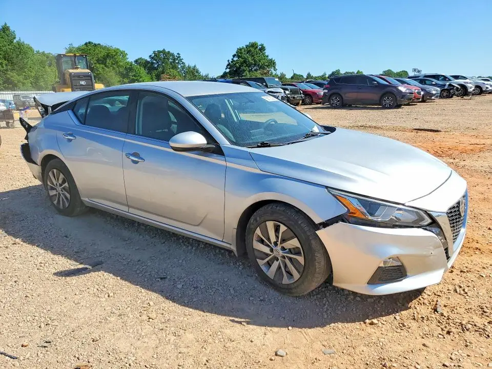 2019 NISSAN ALTIMA S  