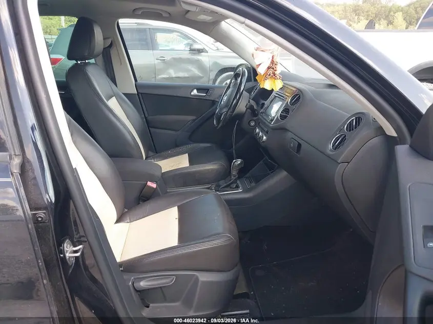 2013 VOLKSWAGEN TIGUAN S