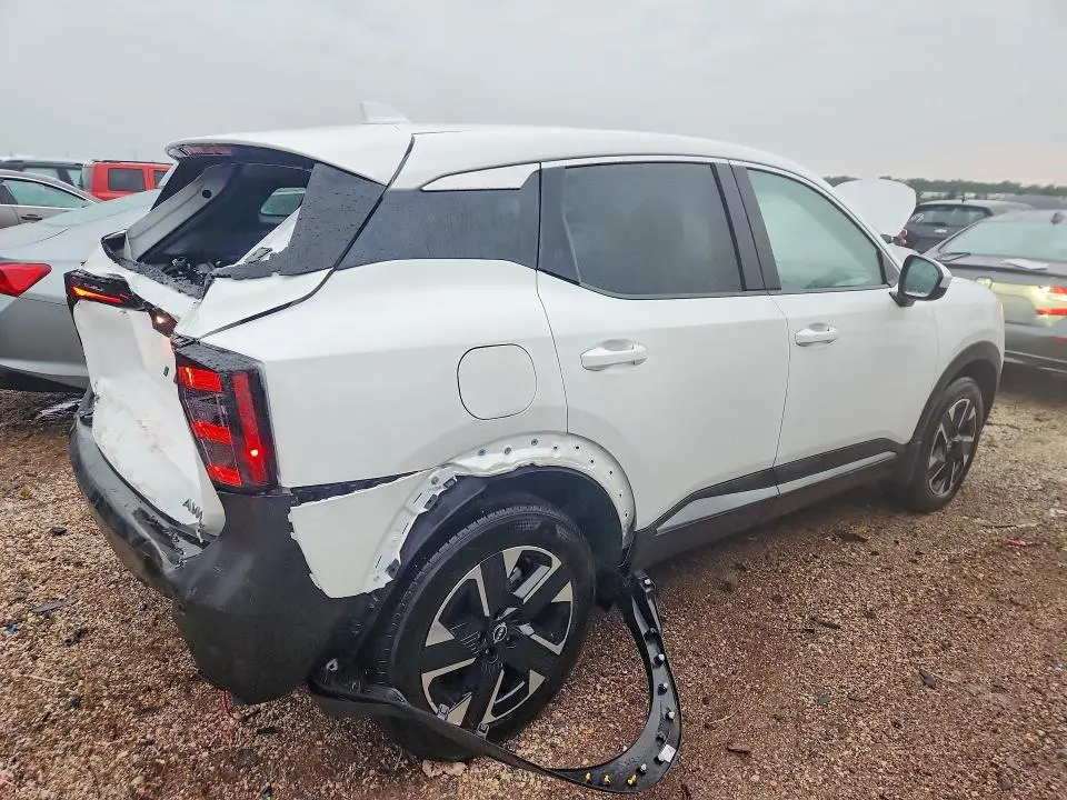 2025 NISSAN KICKS SV  