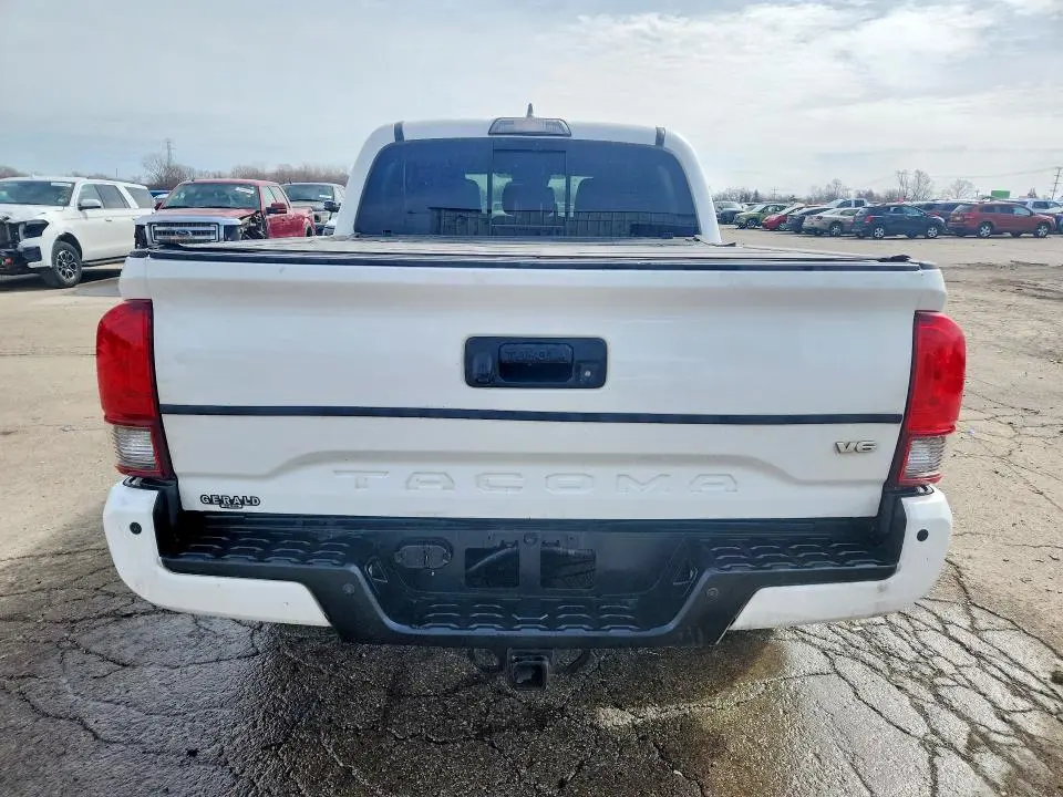 2019 TOYOTA TACOMA TRD SPORT  
