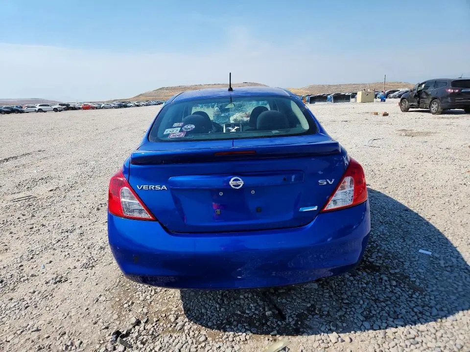 2014 NISSAN VERSA 1.6 SV  