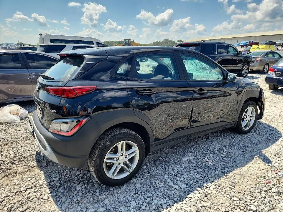 2023 HYUNDAI KONA SE  