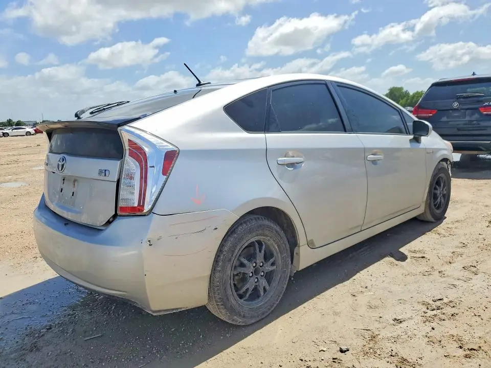 2013 TOYOTA PRIUS THREE  