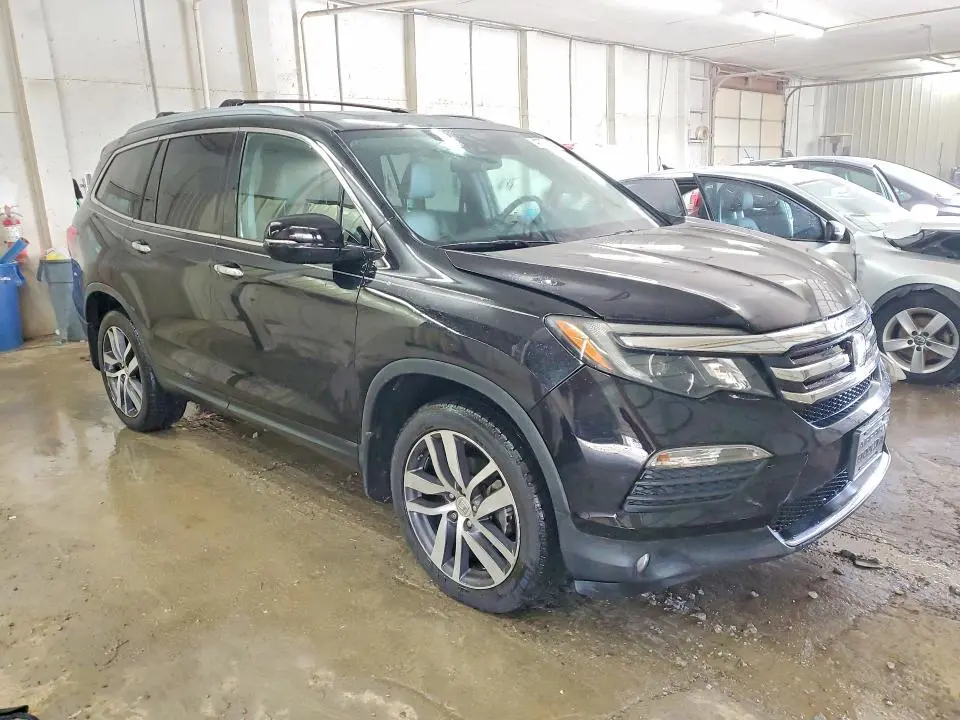 2017 HONDA PILOT ELITE  