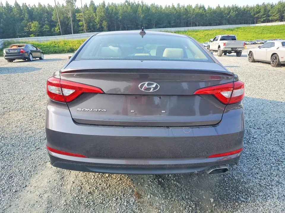2016 HYUNDAI SONATA SE  