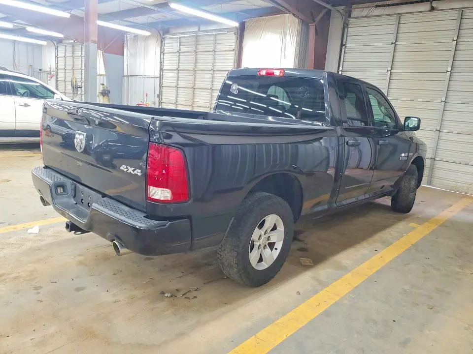 2016 RAM 1500 ST  