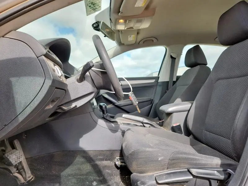 2015 VOLKSWAGEN PASSAT S  