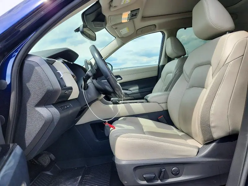 2022 NISSAN PATHFINDER SL  
