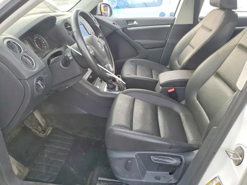 2016 VOLKSWAGEN TIGUAN   