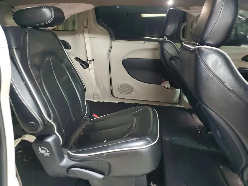 2021 CHRYSLER PACIFICA LIMITED  