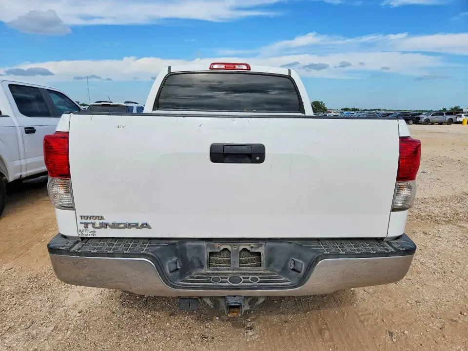2013 TOYOTA TUNDRA CREWMAX SR5  