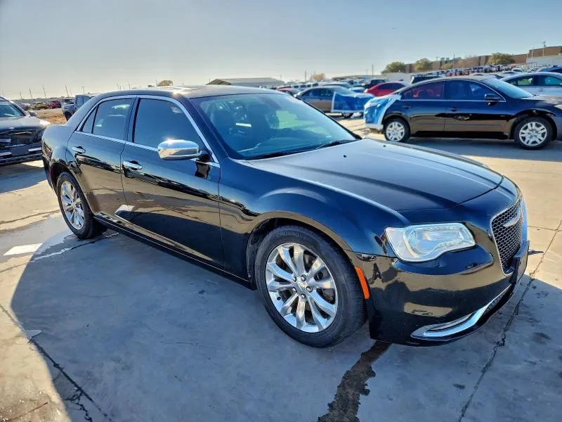 2018 CHRYSLER 300 LIMITED  