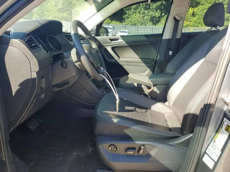 2020 VOLKSWAGEN TIGUAN SE  