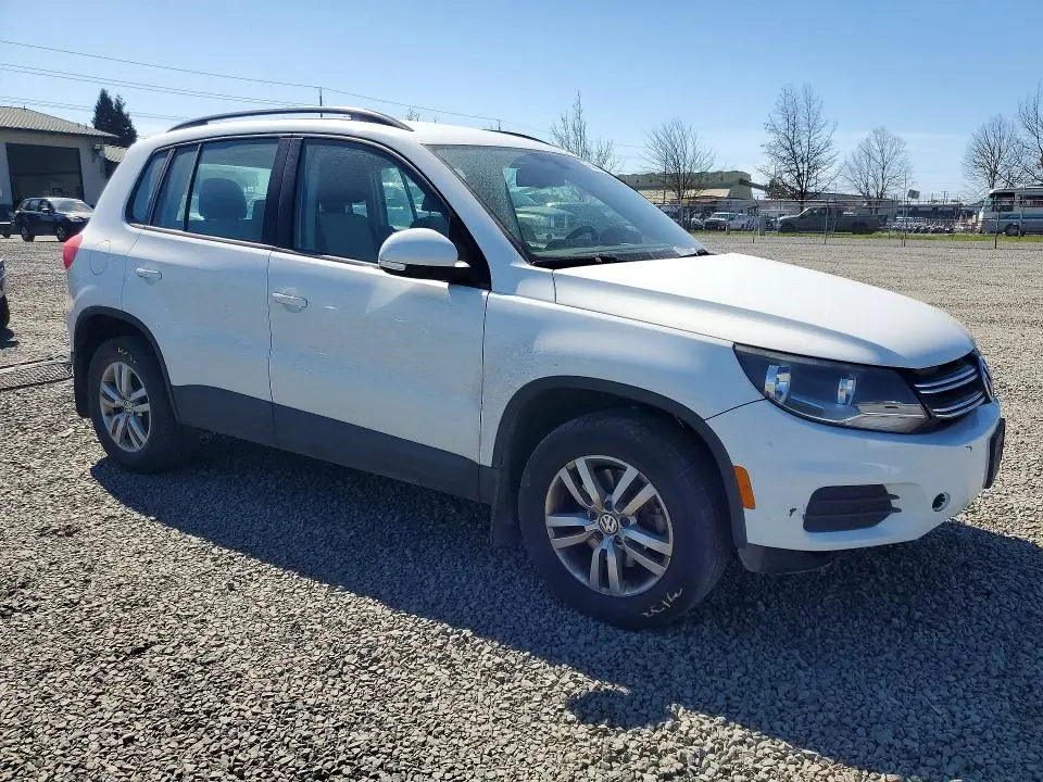 2016 VOLKSWAGEN TIGUAN S  
