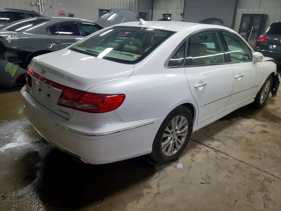 2011 HYUNDAI AZERA LIMITED  
