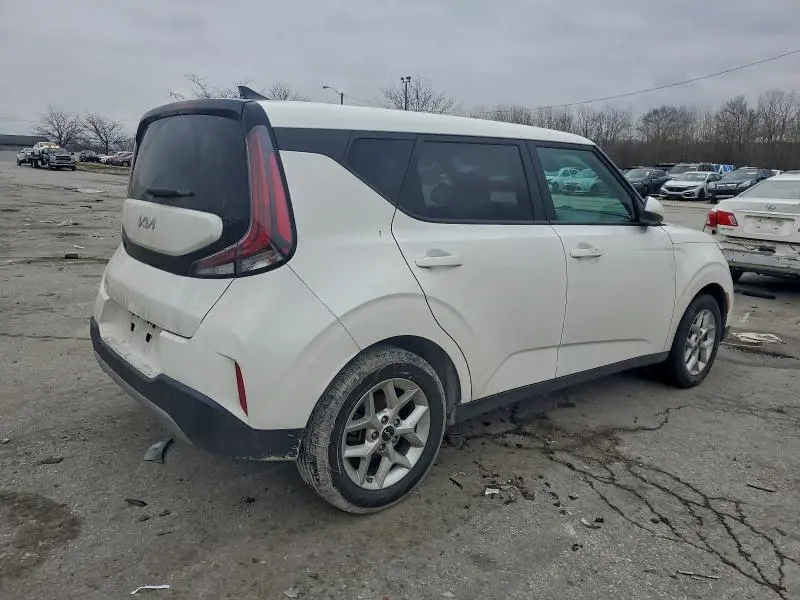 2023 KIA SOUL LX  