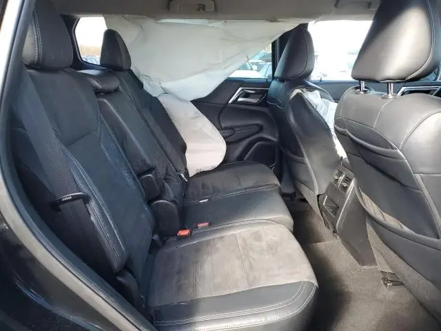 2023 MITSUBISHI OUTLANDER SE  