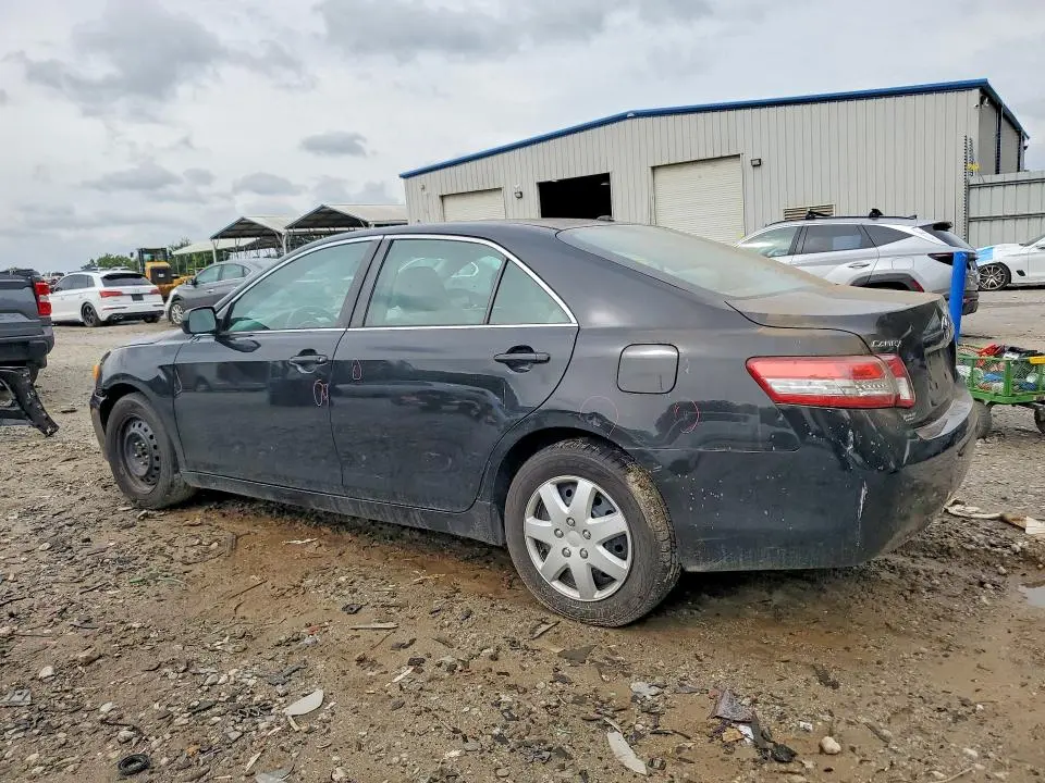 2011 TOYOTA CAMRY LE  