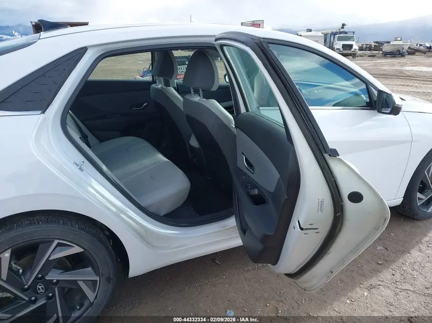 2024 HYUNDAI ELANTRA LIMITED