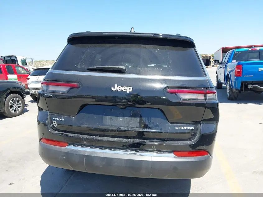 2024 JEEP GRAND CHEROKEE L LAREDO X 4X4