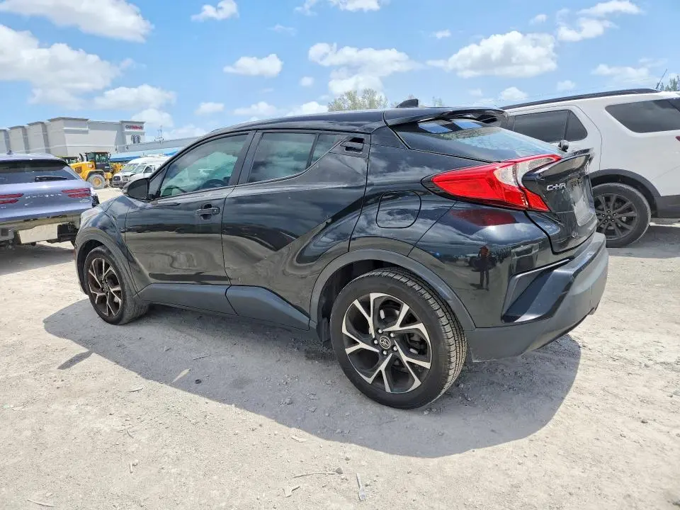 2019 TOYOTA C-HR XLE  