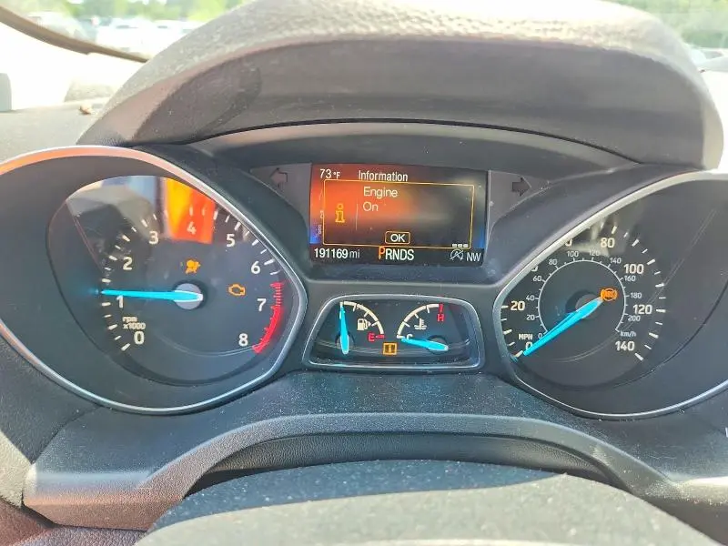 2017 FORD ESCAPE SE  