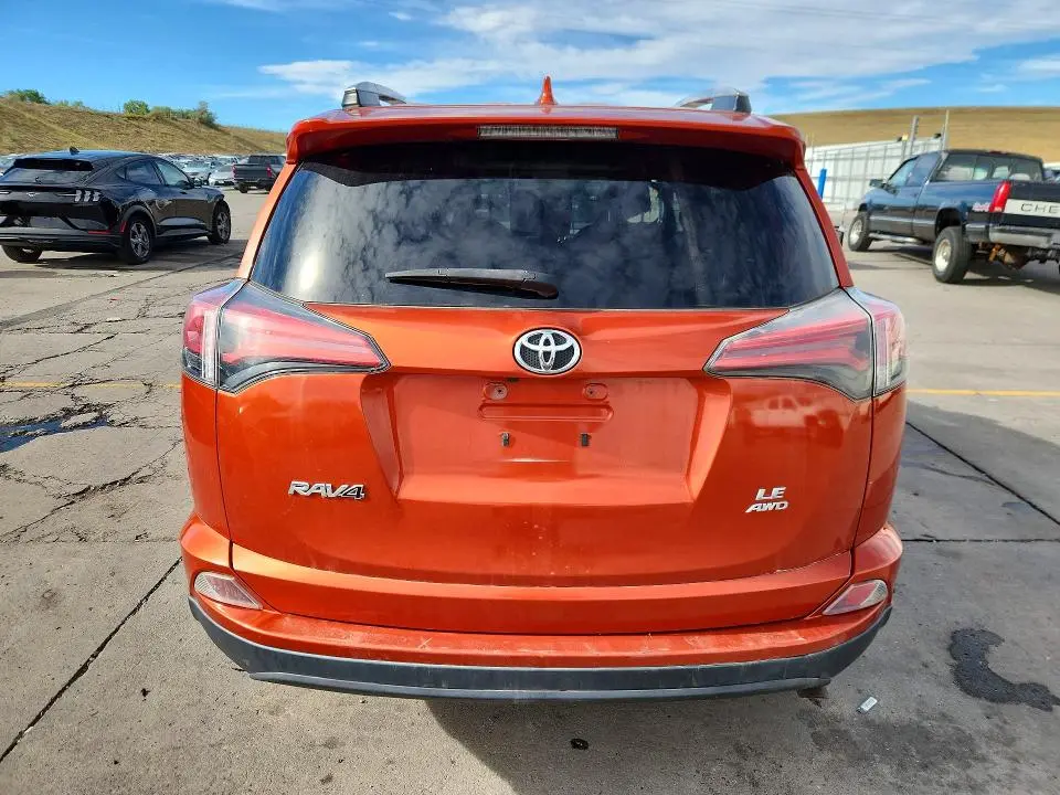 2016 TOYOTA RAV4 LE  