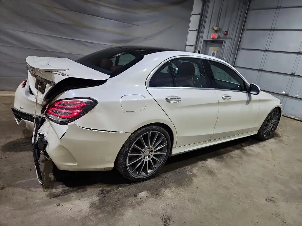 2016 MERCEDES-BENZ C 300  
