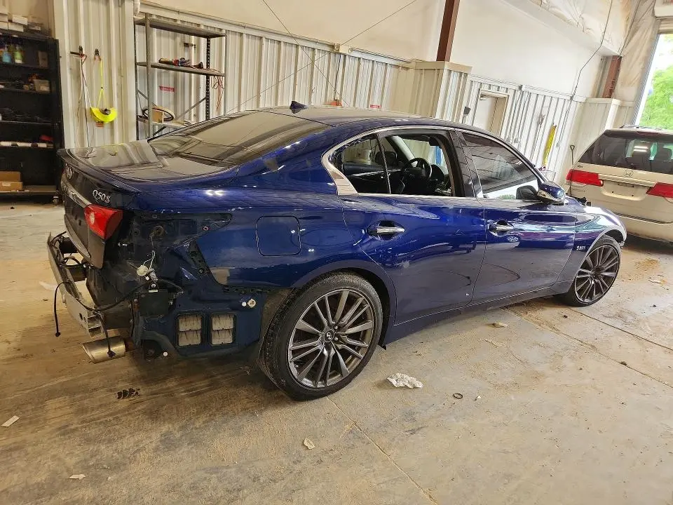 2017 INFINITI Q50 RED SPORT 400  