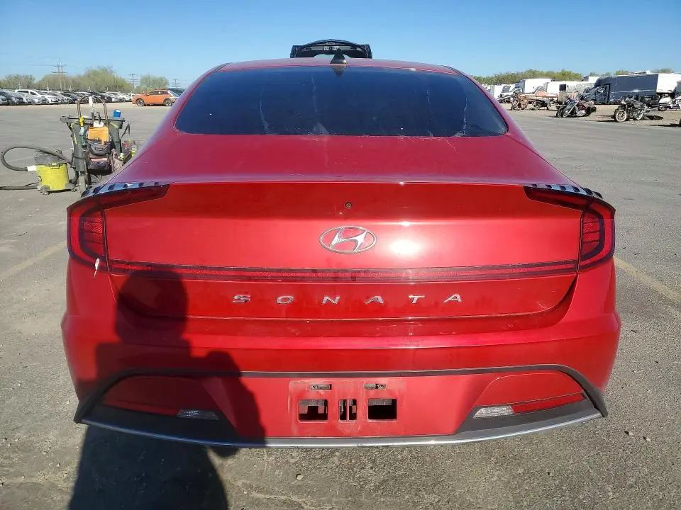 2022 HYUNDAI SONATA SE  