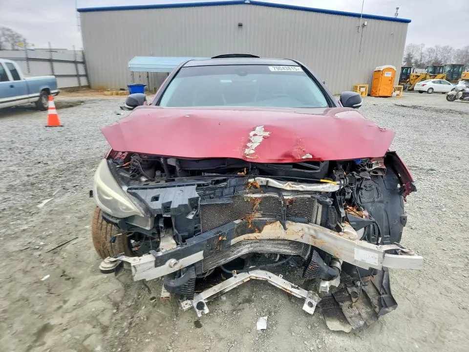 2017 INFINITI QX30 BASE  