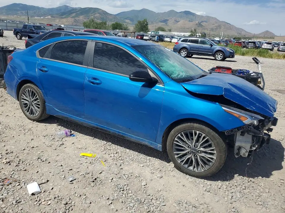2023 KIA FORTE GT LINE  