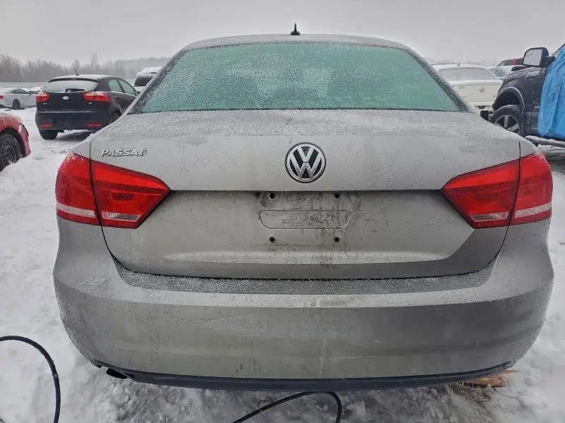 2012 VOLKSWAGEN PASSAT S  
