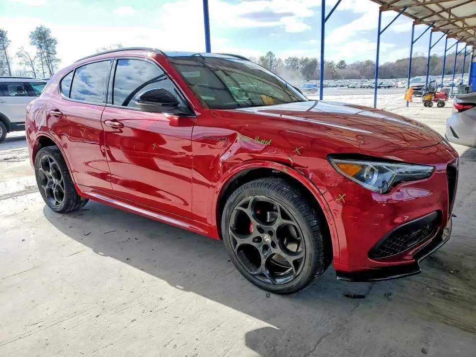 2022 ALFA ROMEO STELVIO TI  