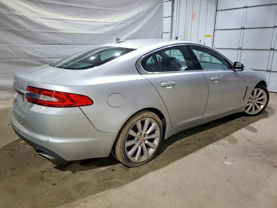 2014 JAGUAR XF   