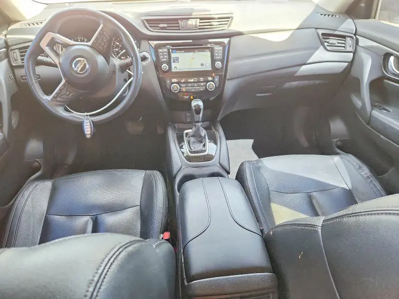 2017 NISSAN ROGUE SL  
