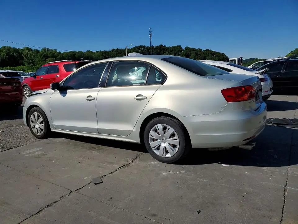 2011 VOLKSWAGEN JETTA SE  
