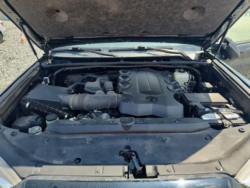 2021 TOYOTA 4RUNNER SR5  