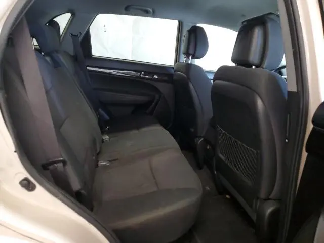 2011 KIA SORENTO BASE  