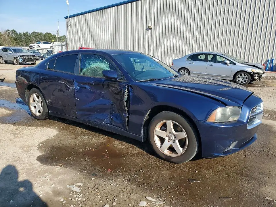 2013 DODGE CHARGER SE  