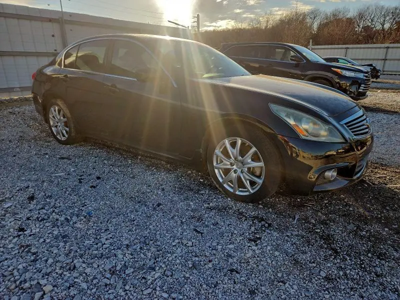 2011 INFINITI G37   