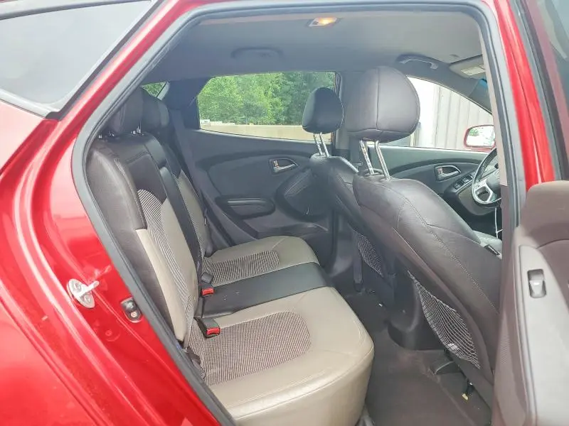 2010 HYUNDAI TUCSON GLS  
