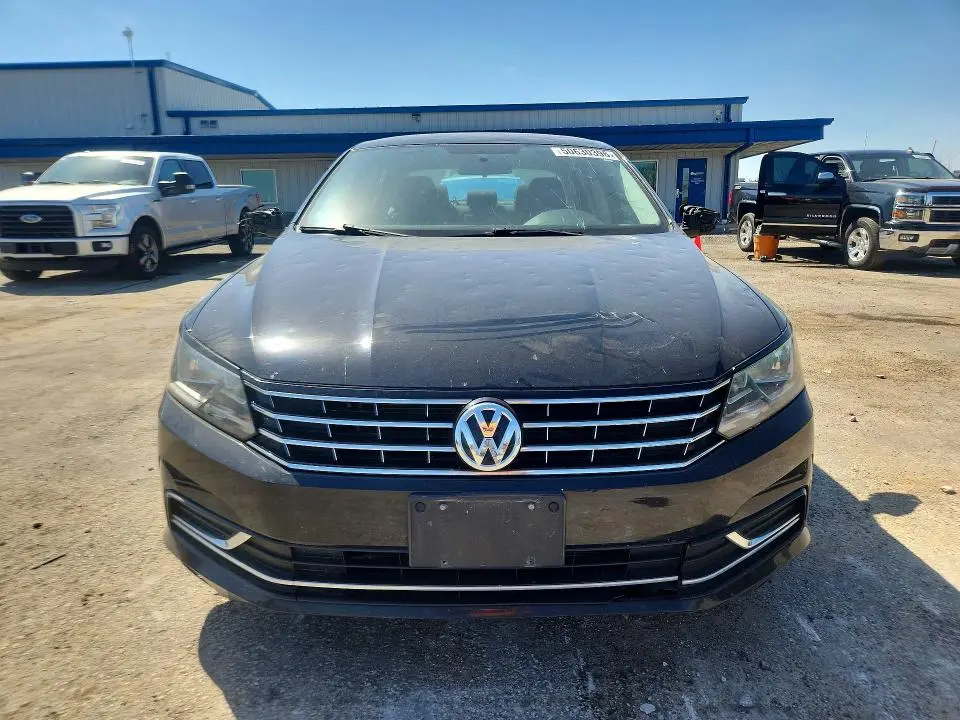 2016 VOLKSWAGEN PASSAT S  