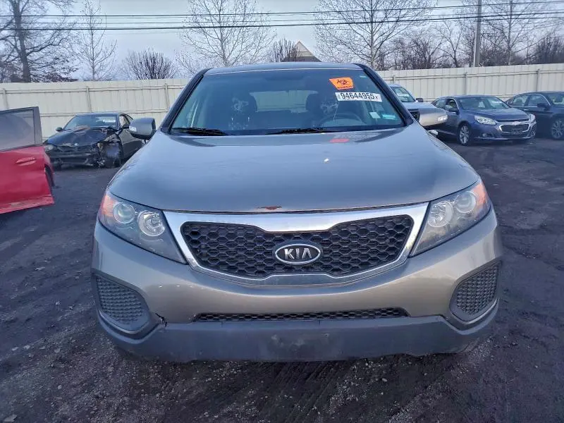 2011 KIA SORENTO BASE  