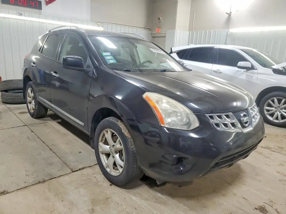 2011 NISSAN ROGUE S  