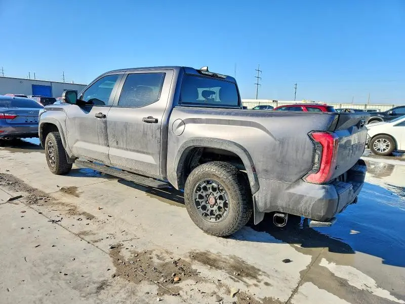 2025 TOYOTA TUNDRA CREWMAX LIMITED  