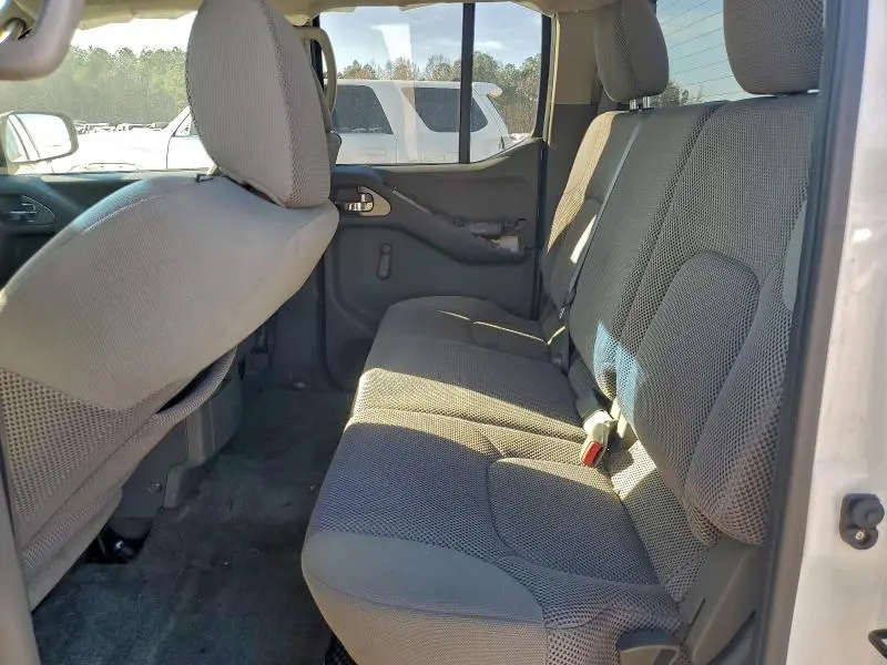 2011 NISSAN FRONTIER S  