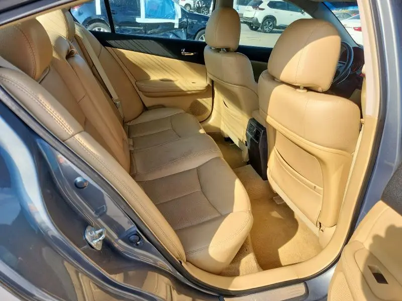 2011 NISSAN MAXIMA S  