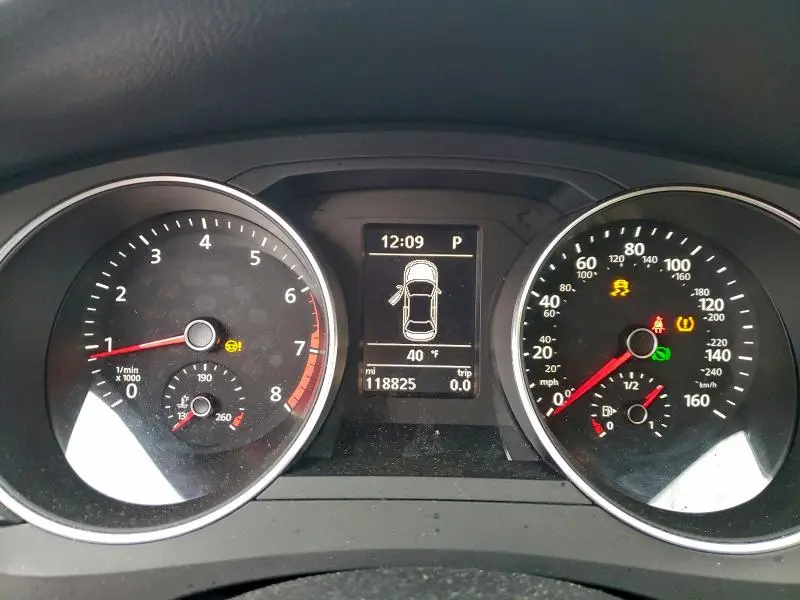 2017 VOLKSWAGEN JETTA SE  